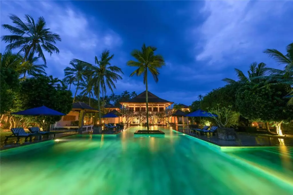 Serene Pavilions